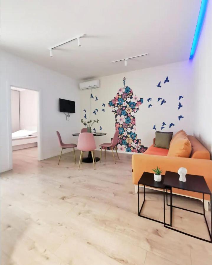 Blue And Rose Cozy - Quiet In The Best Location - Self Check-In - 5Th Floor With Elevator Apartment Sarajevo Exterior photo